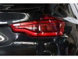 弊社車両はすべて、ご案内前の段階でビー・エム・ダブリュージャパンの基準に則って厳正な車両チェック(第3者機関よる査定)を実施しております。メーター改ざん車や修復歴車は一切ございません。