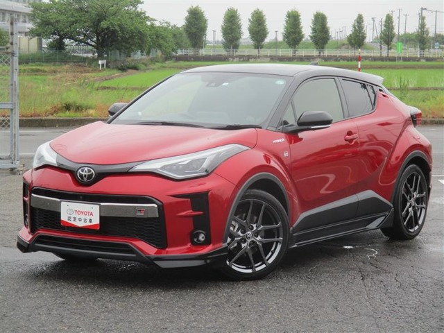 C-HR ハイブリッド 1.8 S GR スポーツ 