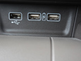 【USB】充電用USBジャック(急速充電対応タイプ2個付)