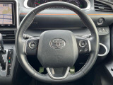 【純正革巻きステアリング】上質な革を使用することで、手にしっかり馴染みとても運転しやすいハンドルです♪