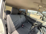 エンジンルームも綺麗に洗浄してから納車致します。普段あまり見ることが無い箇所だからこそ綺麗だと感動しますよね(*´▽`*)