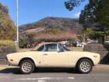 幌を開けたときは勿論ですが、閉めてもスタイリッシュな124スパイダーです。さすがピンファリーナデザイン!