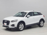 アウディ Q2