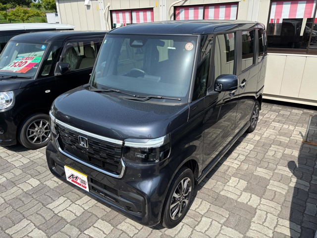 N-BOXカスタム ベースグレード 4WD 衝突被害軽減ブレーキ 全周囲カメラ ECON