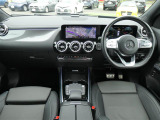 GLAクラス GLA200d 4マチック AMGライン 4WD 4WD 本革シート
