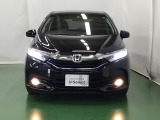 LEDヘッドライトを装備しています。LEDヘッドライトはとても明るく、雨の日や夜間走行も安全・安心です。オートライトコントロール付きで周囲の明るさに応じて自動で点灯・消灯します