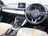 MAZDA2 1.5 15S サンリットシトラス 