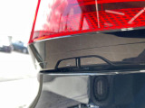 【パワーバックドア】スマートキーや運転席のボタンを押すだけでリアゲートが自動で開閉します!荷物を持っている時や、高い位置にあるバックドアを閉める際に便利な機能です♪