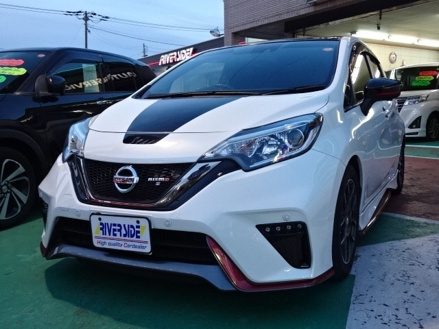 日産 ノート 1.2 e-POWER NISMO