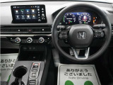 とても握りやすいステアリング!運転手の気持ちがそのまま伝わるかのような反応をしてくれます!小物入れや各ボタンの配置にこだわり、とても使いやすいです !視認性も良好なのでロングドライブもお任せ下さい。