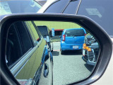 ブラインドスポットモニター★後方側から接近してくる車両等を検知して危険を知らせしてくれる大変便利な機能です!