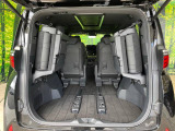 普段のお買い物や通勤、送迎等に十分な荷室スペースを確保しております。セカンドシートを倒すと、大きな荷物の積載も可能です♪