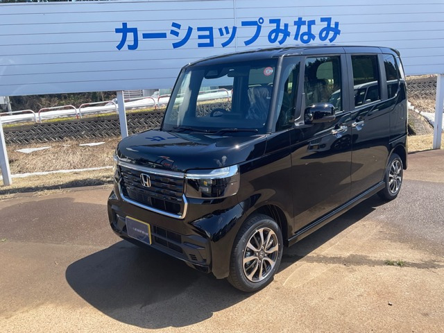 N-BOXカスタム  カスタム 660 4WD