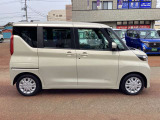 ご成約のおクルマ全て、エンジンオイルを交換してご納車させていただきます!また、点検時に消耗品の状態確認も行い必要に応じて新品交換させていただきます!