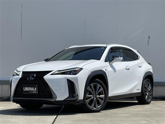 UX 250h Fスポーツ 4WD 本革シート