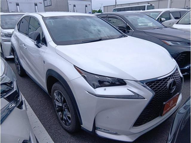 NX 200t Fスポーツ 4WD ナビTV3眼LEDヘッドプリクラッシュ赤革BSM