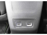 USB電源2系統付いてます