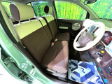 運転席シート廻りは使用感も少なく、良好な状態となっています。丁寧に使われていたことがよくわかりますね。