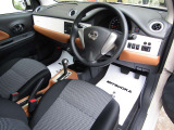 普通の中古車とは違い、新しくビュートになった部分は、新品&ボディの全塗装しておりますので、見た目は新車と大きな違いはございません。