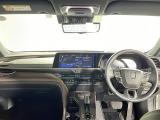 クラウンクロスオーバー 2.5 G アドバンスト レザー パッケージ E-Four 4WD 本革シート