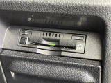 【ETC2.0(DSRC/ITSスポット)】ETCカードを挿入すれば料金所はノンストップで通過できます。ETC限定の割引や、高速道路の情報提供サービスを利用できます。