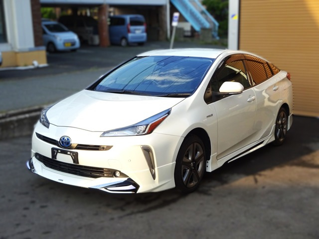 プリウス 1.8 S ツーリングセレクション E-Four 4WD 
