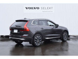 ◆バック/万が一を考え、安全性を重視する方に選ばれているVOLVO車。ドアを開閉するとその重み・厚みに驚くはず