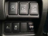 運転席横の各種スイッチです。運転席からもスライドドアの開閉ができます!!