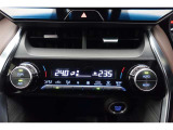 ★エアコンはオートタイプが装着済みです!オートモードにしておけば、車内温度を設定するだけで風の料や吹き出し口の切り替えを機械が行ってくれます!一年中快適な環境を作れますよ♪