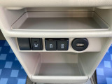 運転席にはシートヒーター機能が付いています。寒い日の心強い味方です♪