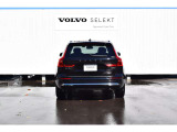 ◆バック/万が一を考え、安全性を重視する方に選ばれているVOLVO車。ドアを開閉するとその重み・厚みに驚くはず