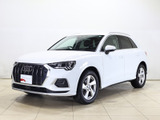アウディ Q3