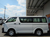 ディーゼル、4WD、オートマ、ABS、DX、9人、リアヒーター