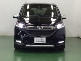 LEDヘッドライトを装備しています。LEDヘッドライトはとても明るく、雨の日や夜間走行も安全・安心です。オートライトコントロール付きで周囲の明るさに応じて自動で点灯・消灯します