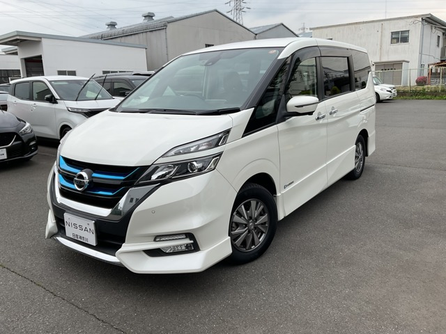 セレナ 1.2 e-POWER ハイウェイスター V 