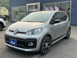 内装クリーニングも施しております。内装の綺麗なお車は気持ちが良くオススメさせていただく1つのポイントになっております。