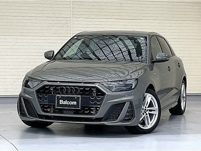 A1スポーツバック 25 TFSI Sライン 