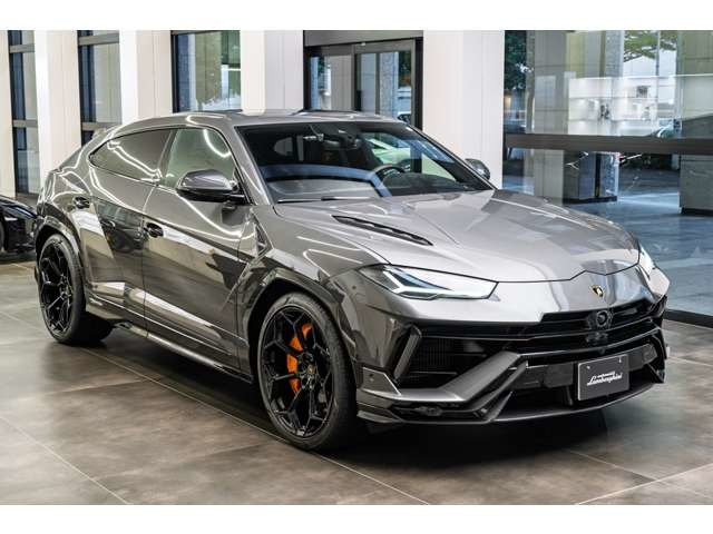 ウルス ペルフォルマンテ 4WD 