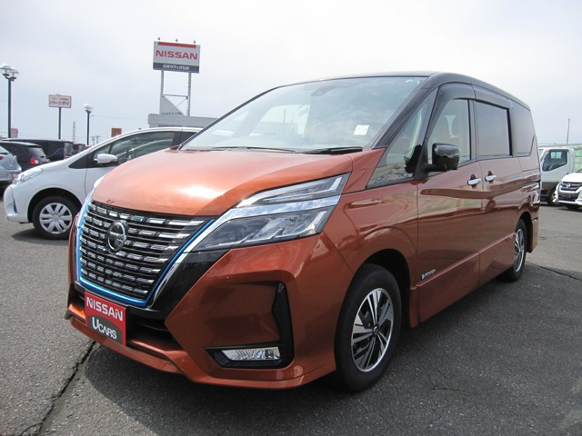 セレナ 1.2 e-POWER ハイウェイスター V 