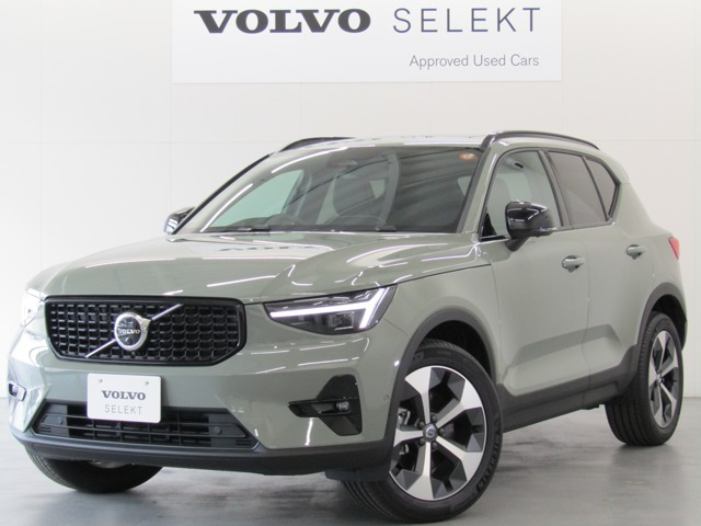 XC40 ウルトラ B4 AWD ダークエディション 4WD 