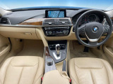 3シリーズツーリング 320d ラグジュアリー 