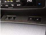 【車屋】として、長く車業界に従事した経験豊富なスタッフが多数在籍しております。