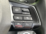 【全車速追従機能付クルーズコントロール】高速道路での長距離走行が楽に!!自動で速度を保つクルーズコントロールが、衝突軽減システムと連携し、前方の車両を感知して車間を保つように速度調節してくれます!!