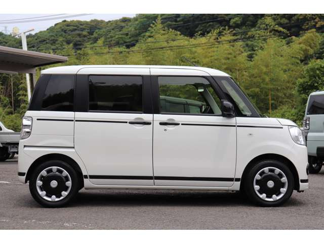 中古開封済　古塔つみ　キャンバス ダイハツ ムーヴキャンバス G ブラックアクセント リミテッド SAIII の