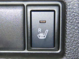 運転席にシートヒーターを装備しております。