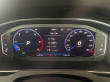 ナビや様々な画面を映し出せるDigital Cockpit Pro装備しております。