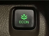 ★ECONスイッチ★ エコドライブを加速しよう!スイッチをONにすると、運転の仕方によるロスを抑え込み燃費をよくするようクルマが頑張ります(*^ー^*)燃費向上にチャレンジ♪