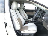 【運転席パワーシート】運転手にあったシートパターンに調整可能です。