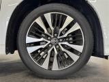 【純正18インチアルミホイール】Aftermarketホイールの取付、ホイールなどのコーティングもご用意。タイヤはご納車前、空気圧や残り溝等しっかりと点検させていただきます!