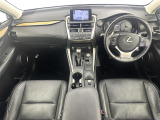 NX 300h バージョンL 4WD 本革シート